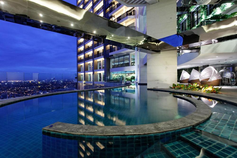 The Gramercy Residences Манила Екстериор снимка
